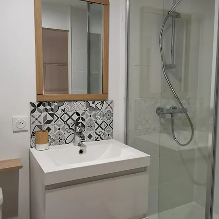 9 Proche Gare Et Centre Apartment *